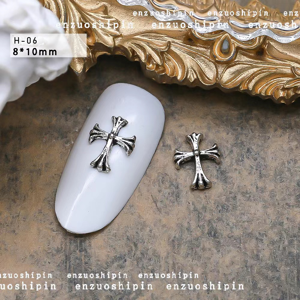 Metal Cross Nail Art - Image 5