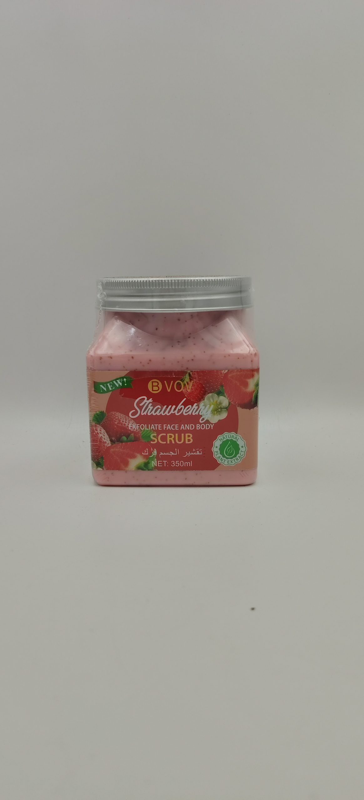 Strawberry N VOV body scurb 350ml